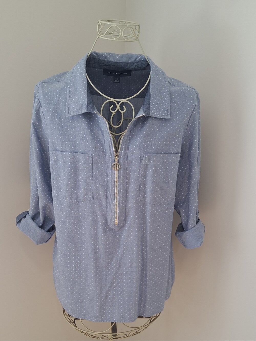 2018 Tommy Hilfiger Coastal Classic Preppy  Beach Cotton Logo Top, Size Large.